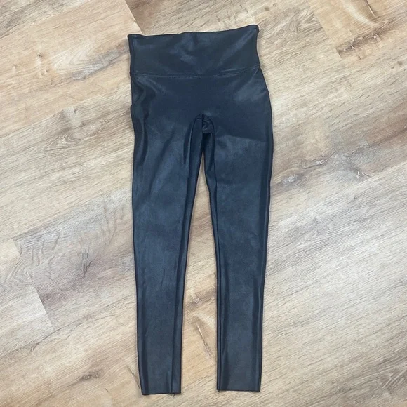 Spanx Faux Leather FLAW Shapewear Black Leggings Size S - Picture 2 of 10